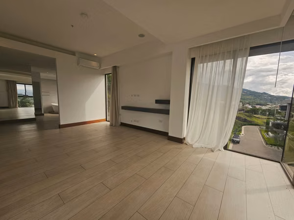 Apartamento en Alquiler – Flats 21, Lomas del Valle (Santa Ana)