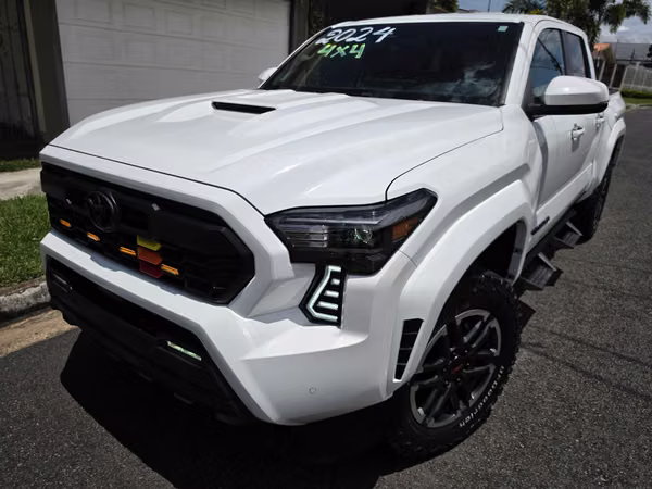 Toyota Tacoma TRD SPORT 2024