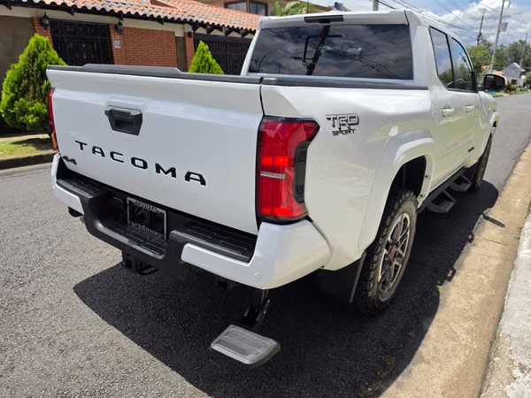Toyota Tacoma TRD SPORT 2024