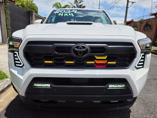 Toyota Tacoma TRD SPORT 2024