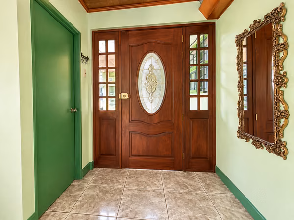 Casa en Venta Barrio Córdoba, Zapote | 300 m² Terreno | 6 Habitaciones | Potencial de Ampliación