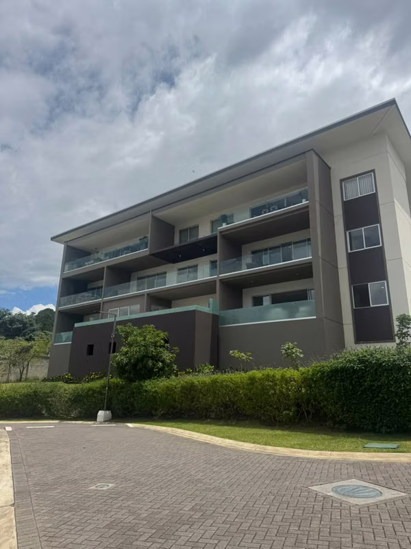 Apartamento nuevo en Guachipelin Escazú