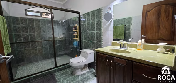 Linda casa en venta Repunta Perez Zeledon