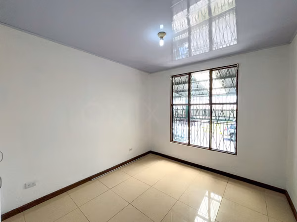Oportunidad de Casa de un Piso con Jardín en alquiler en Sabanilla