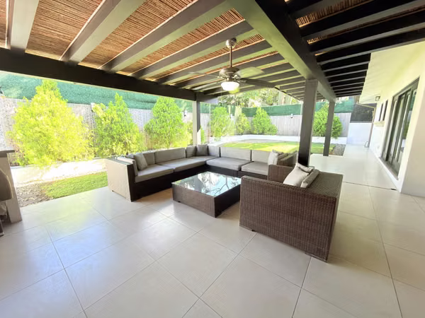 Venta de Casa de una planta en Jaboncillos de Escazú cerca del Country Club