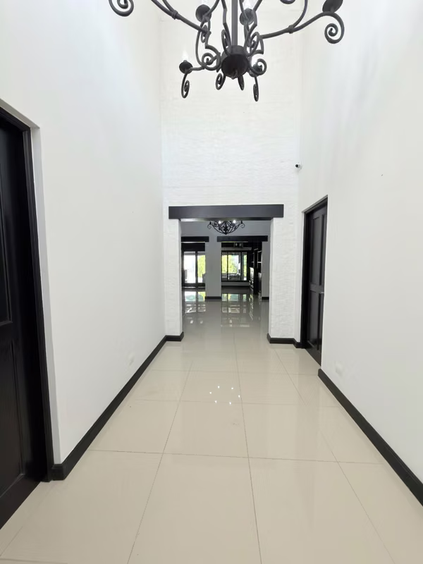 Venta de Casa de una planta en Jaboncillos de Escazú cerca del Country Club