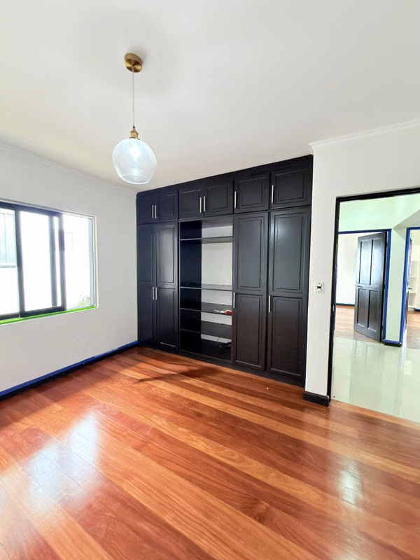 Venta de Casa de una planta en Jaboncillos de Escazú cerca del Country Club