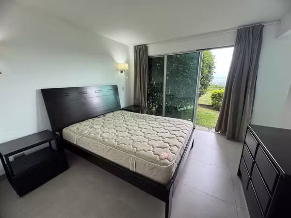 ALQUILER DE APARTAMENTO EN SANTA ANA CON VISTA A SAN JOSE