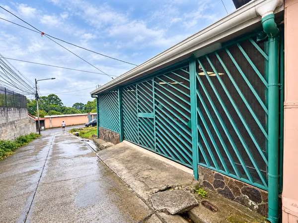 OPPORTUNITY!! SELL HOUSE ASERRI CENTER 6 BEDROOM NEIGHBORHOOD RELIEF