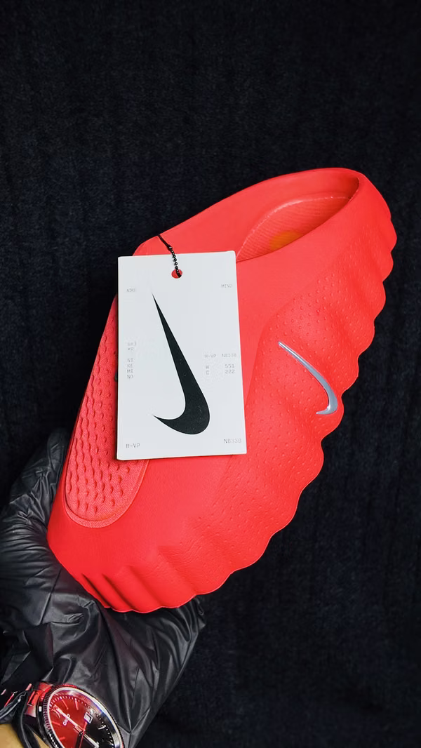 Nike Mind 001