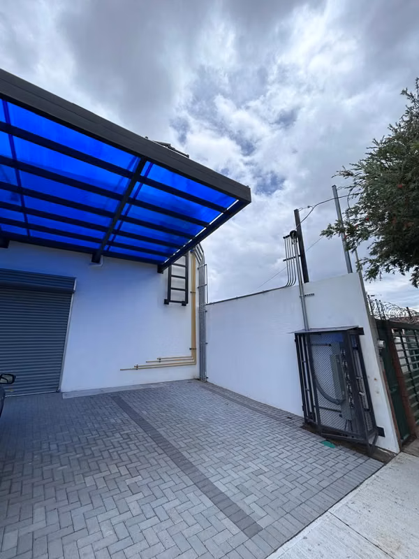 Alquiler de Local Comercial frente a calle principal en Zapote