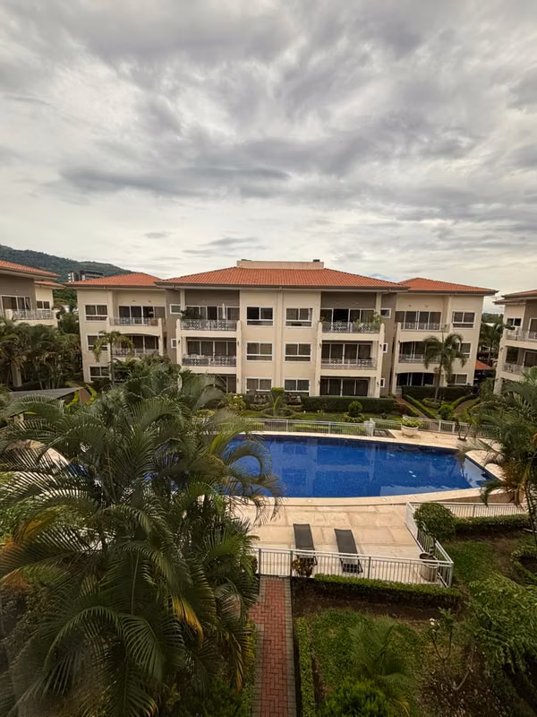 SAN RAFAEL DE ESCAZU APARTAMENTO AMUEBLADO 3HAB/2.5BA 156M2