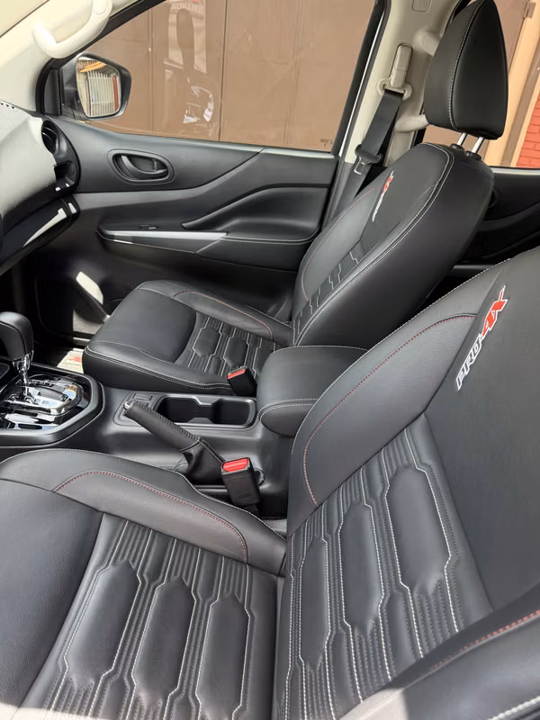 PRO-4X 2026 practically new - 10,000 km - full extras - significant savings against agency.