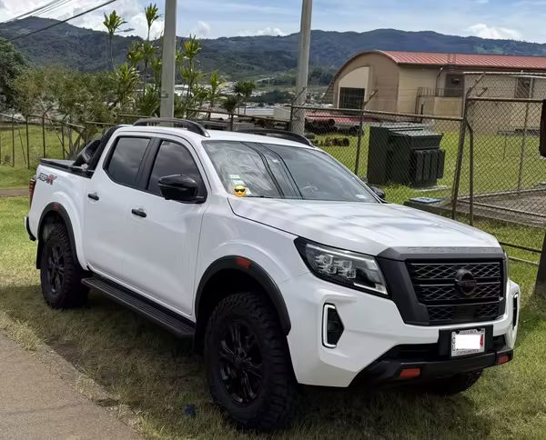 PRO-4X 2026 practically new - 10,000 km - full extras - significant savings against agency.