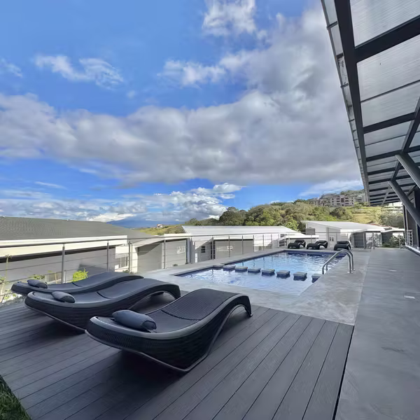 OPORTUNIDAD venta de apartamento tipo Penthouse Alto de las Palomas Santa Ana 2 habs vista