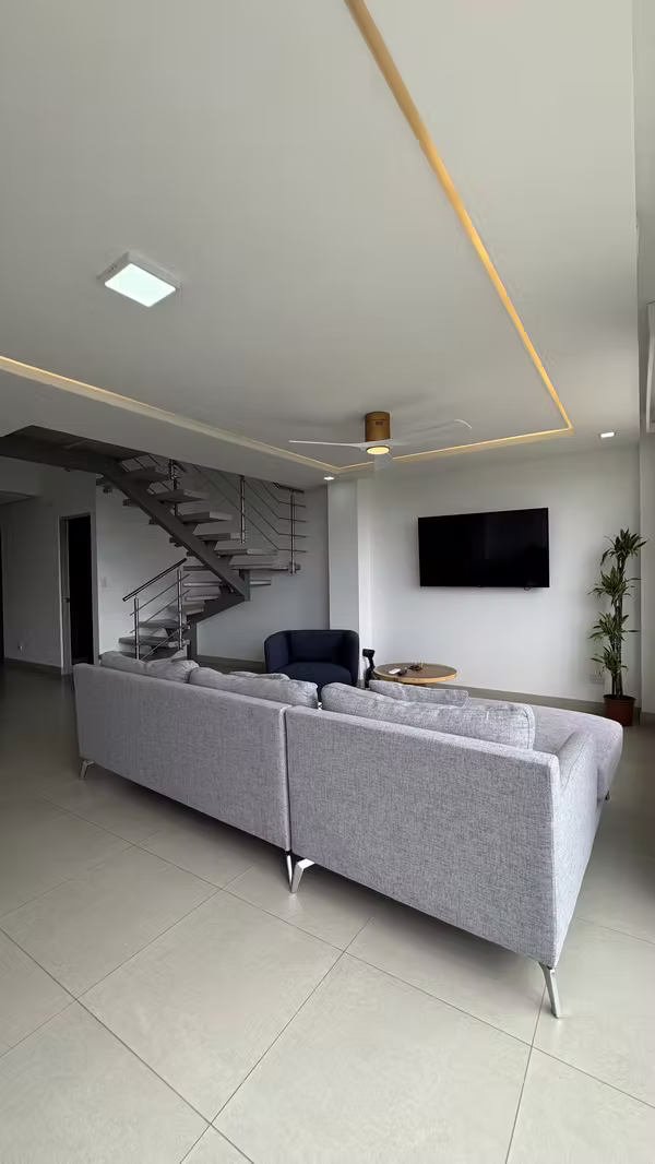 OPORTUNIDAD venta de apartamento tipo Penthouse Alto de las Palomas Santa Ana 2 habs vista