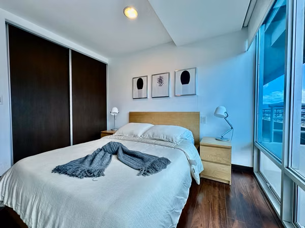 Torres de Paseo Colón - 1 habitación Amueblado  - Vista  - Impecable