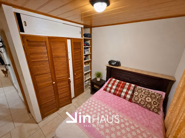 Venta de casa de una planta en San Rafael Abajo de Desamparados