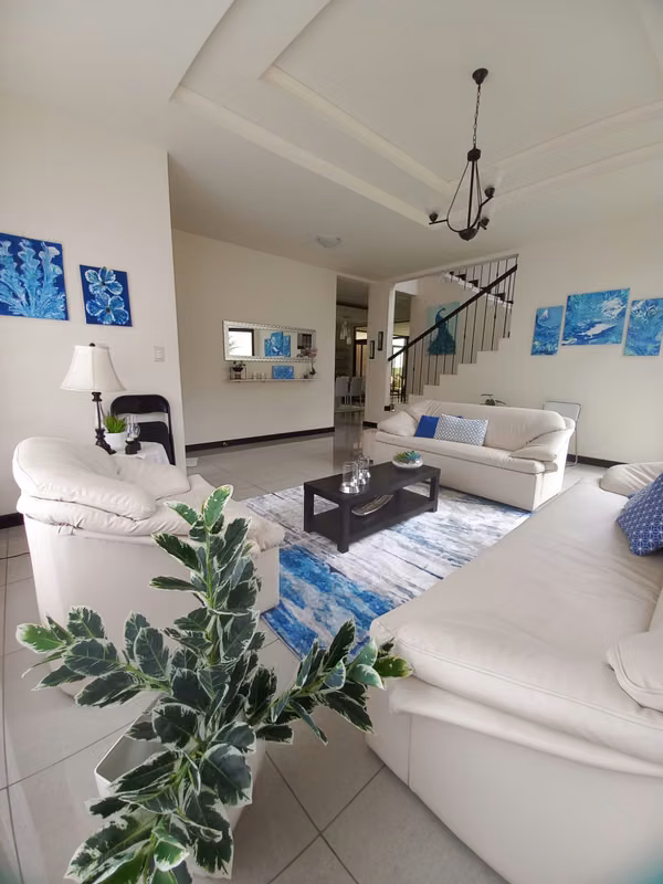 Casa en venta en Granadilla — ID 27525 KE