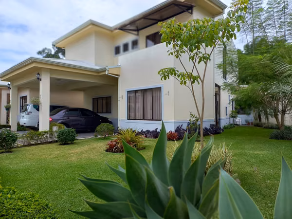 Casa en venta en Granadilla — ID 27525 KE