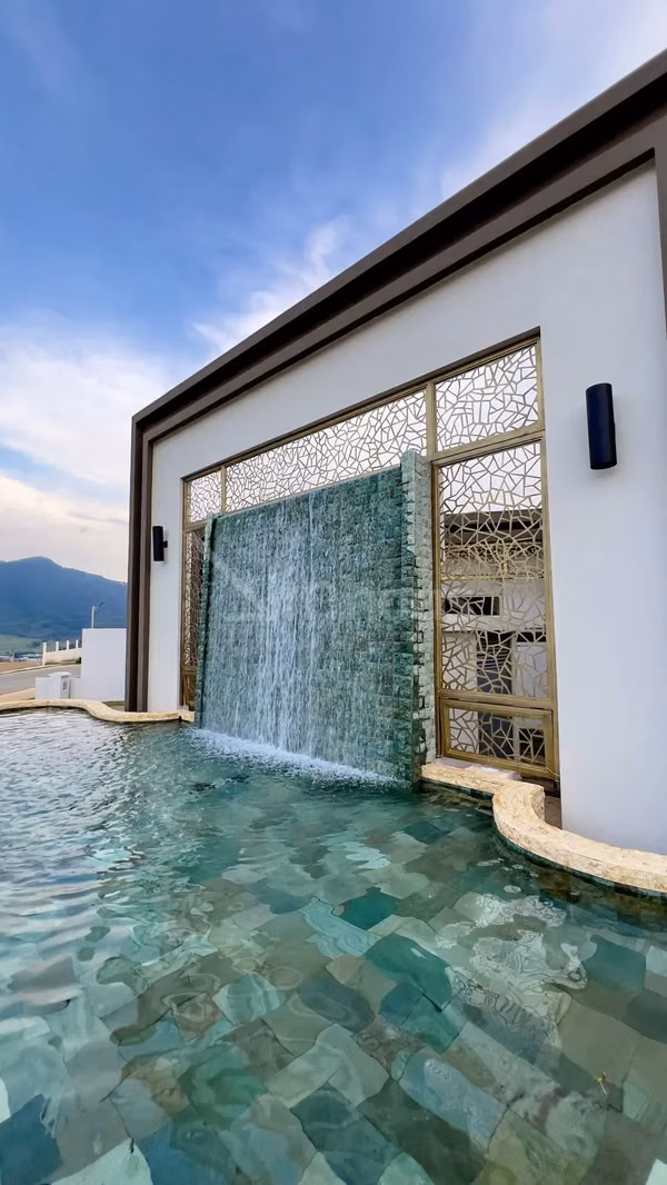 Sale of Lot in the exclusive Acqua Condo