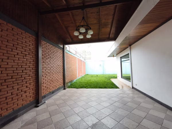 Alquiler. Casa de 1 Nivel. San Rafael - Escazú, San José IK2669