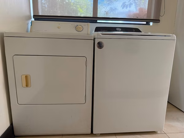American washing and dryer