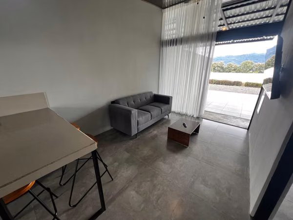 Alquiler de apartamento 2 habitaciones en Atenas, Alajuela