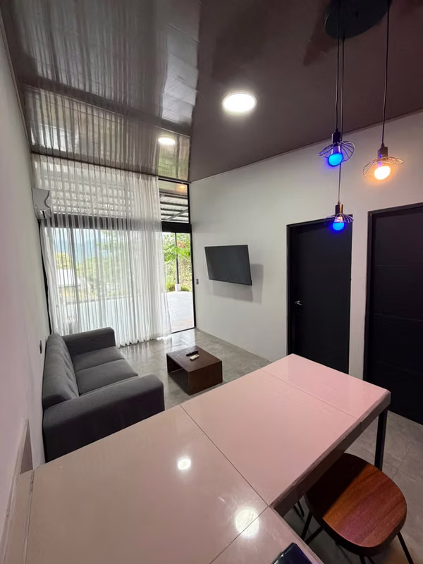 Alquiler de apartamento 2 habitaciones en Atenas, Alajuela
