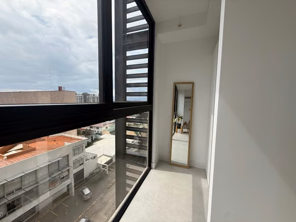 ESTUDIO AMOBLADO PARA ESTRENAR EN TORRE  LINDA DECORACION  EN SABANA NORTE