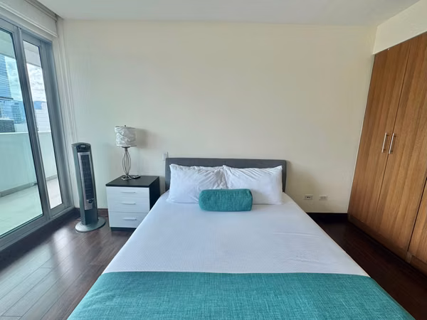Apartamento amueblado de dos dormitorios en Sabana Norte
