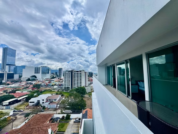 Apartamento amueblado de dos dormitorios en Sabana Norte