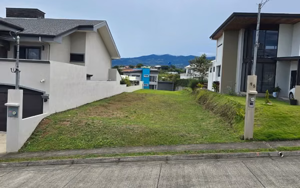 Lot sale in Condominio Palma Real