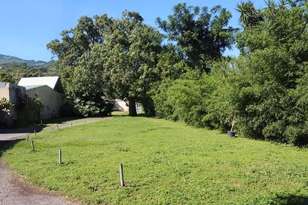 Sale of a lot of residential use with medium density in Brazil of Santa Ana. RAH 27-663