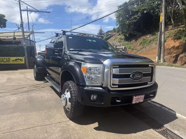 FORD F350 SUPERDUTY 6.7litro V8 Turbo Diesel 