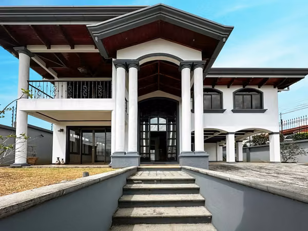 VENTA DE CASA DE LUJO | PRECIO DE OPORTUNIDAD | 4 ESTACIONAMIENTOS | 545M2