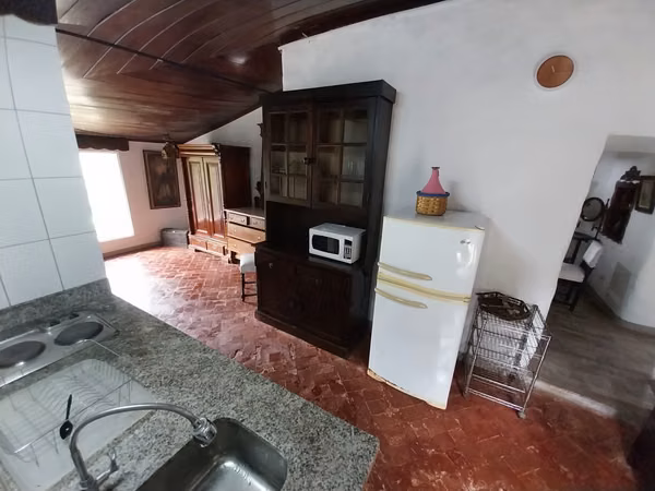 Casa amueblada en alquiler en Piedades, Santa Ana: una residencia con carácter tradicional (ref : 102)