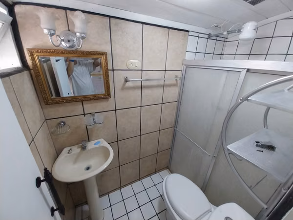 Casa amueblada en alquiler en Piedades, Santa Ana: una residencia con carácter tradicional (ref : 102)
