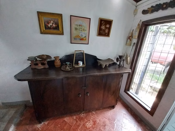 Casa amueblada en alquiler en Piedades, Santa Ana: una residencia con carácter tradicional (ref : 102)