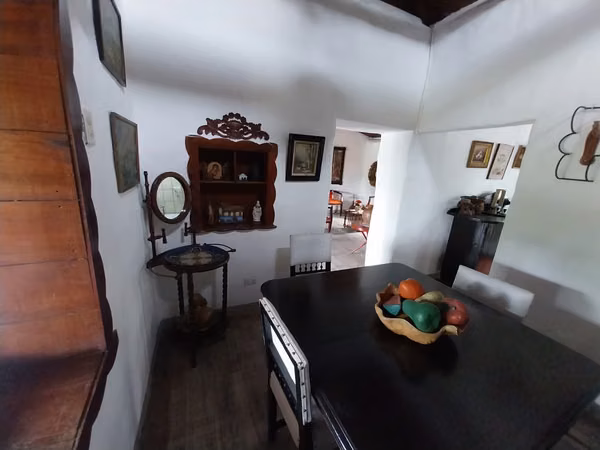 Casa amueblada en alquiler en Piedades, Santa Ana: una residencia con carácter tradicional (ref : 102)