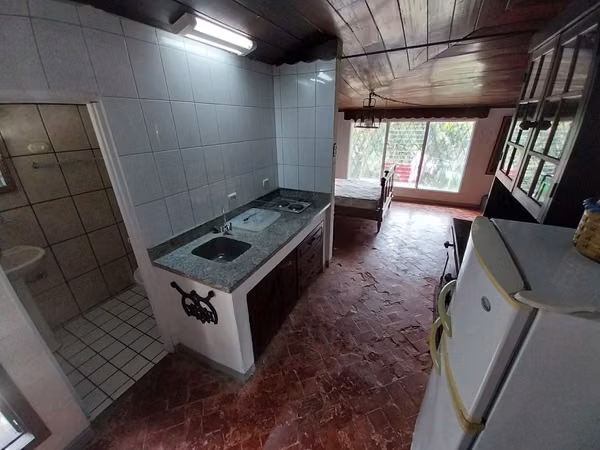 Casa amueblada en alquiler en Piedades, Santa Ana: una residencia con carácter tradicional (ref : 102)
