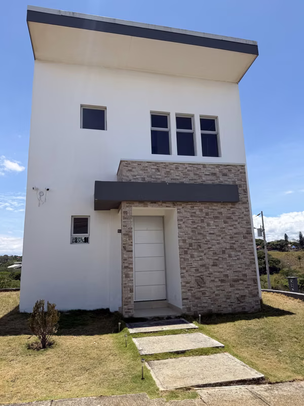 House in Milenia condo - Alajuela