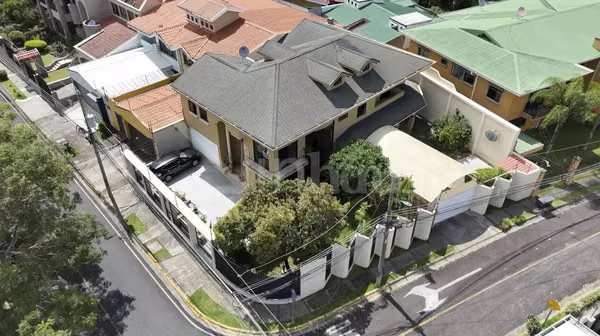 id 40301 Sale of the house in Pinares