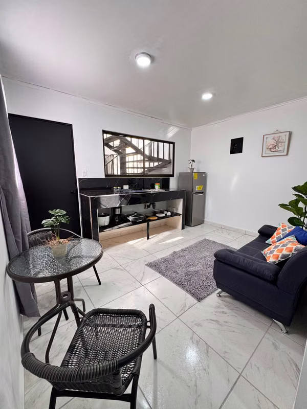 Apartamento Amueblado Alajuela Centro: servicios incluidos agua e internet