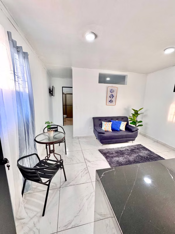 Apartamento Amueblado Alajuela Centro: servicios incluidos agua e internet