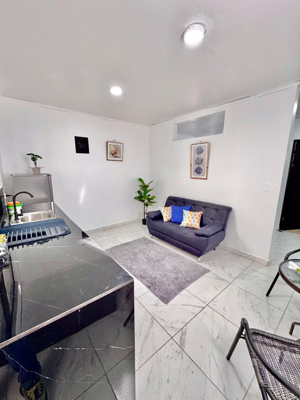 Apartamento Amueblado Alajuela Centro: servicios incluidos agua e internet