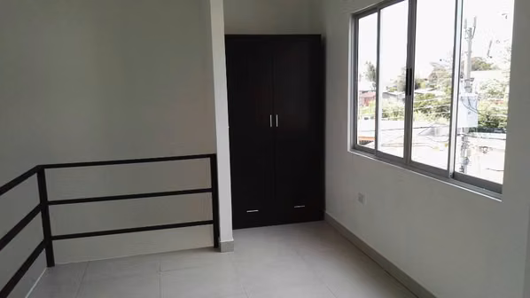 Apartamento bien iluminado y ventilado en residencial Seguro