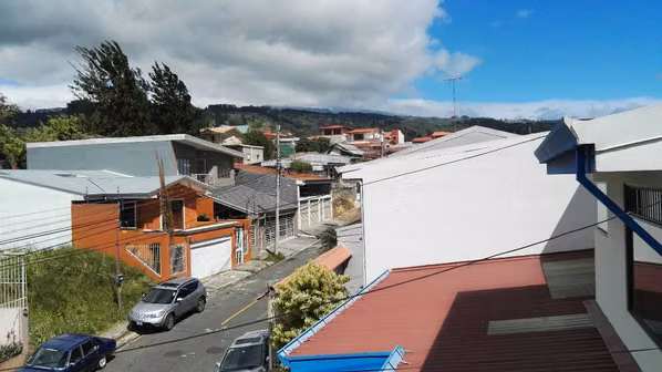Apartamento bien iluminado y ventilado en residencial Seguro
