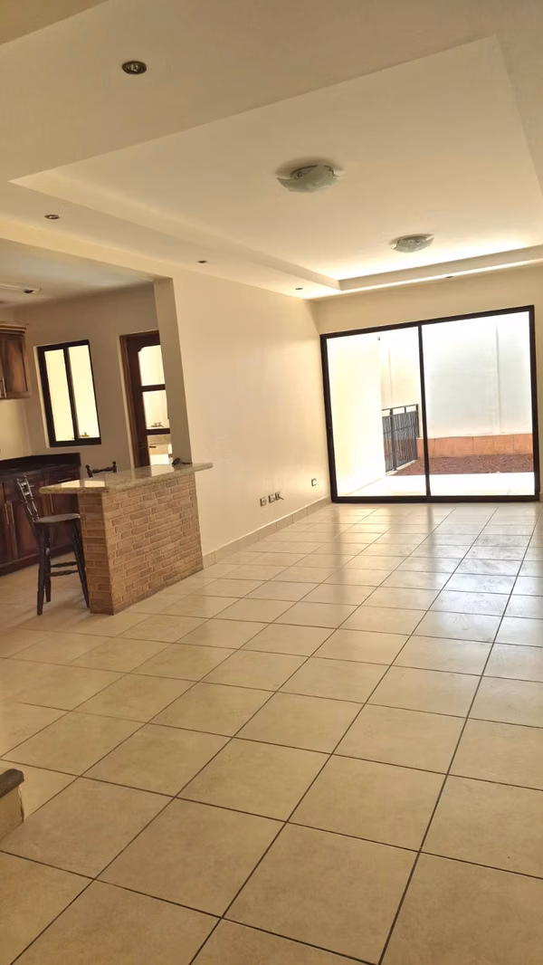 3 bedroom House for Rent - Lomas de Ayarco Sur, Curridabat