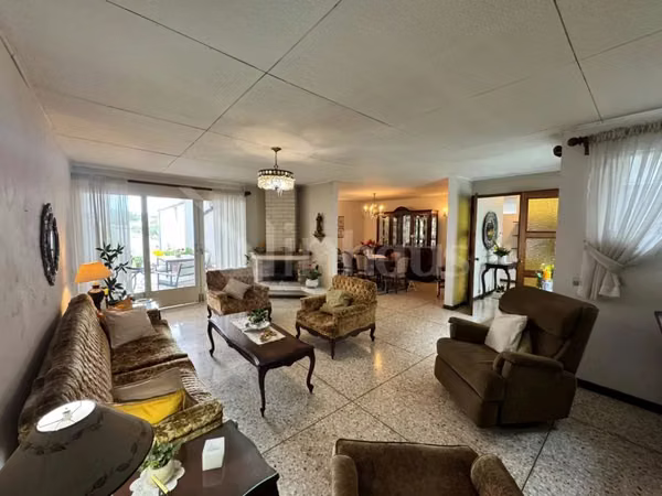 Venta de casa de uso Mixto, Barrio la Granja id # 43285